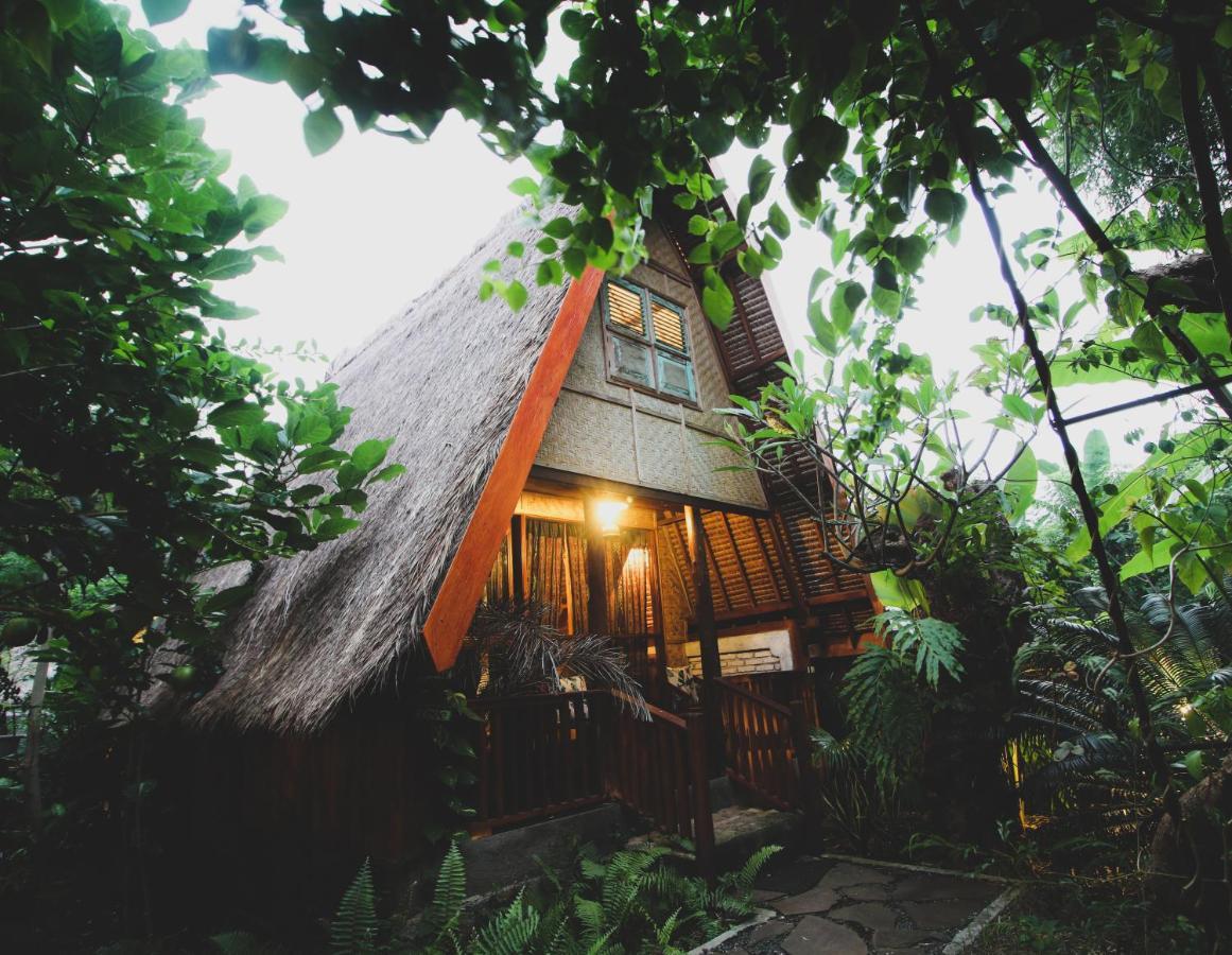 タンジュン Bale Jukung Bed & Breakfast エクステリア 写真