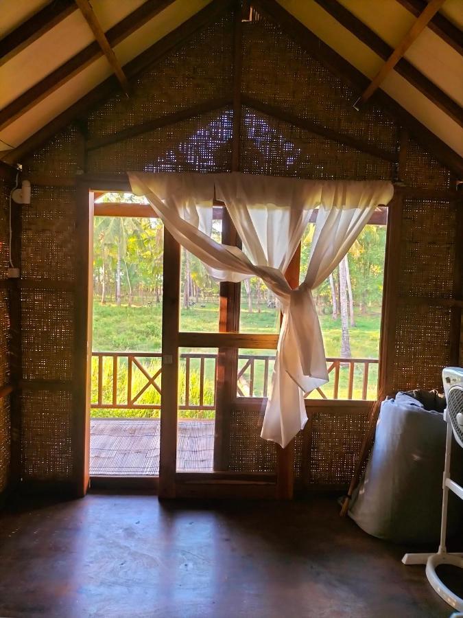 タンジュン Bale Jukung Bed & Breakfast エクステリア 写真