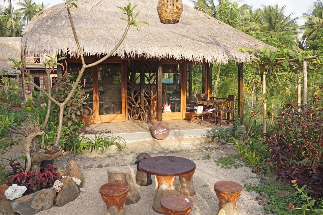タンジュン Bale Jukung Bed & Breakfast エクステリア 写真