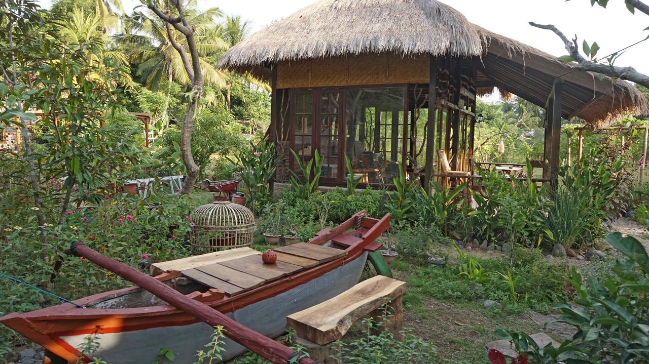 タンジュン Bale Jukung Bed & Breakfast エクステリア 写真