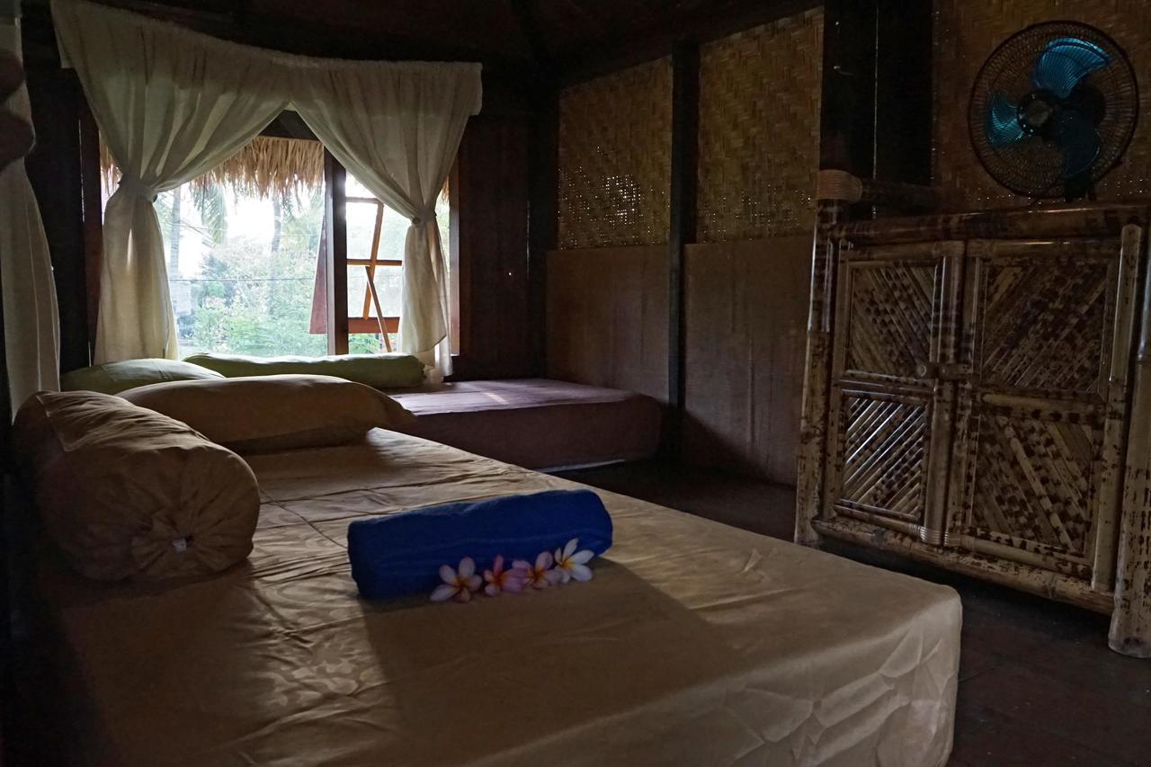 タンジュン Bale Jukung Bed & Breakfast エクステリア 写真