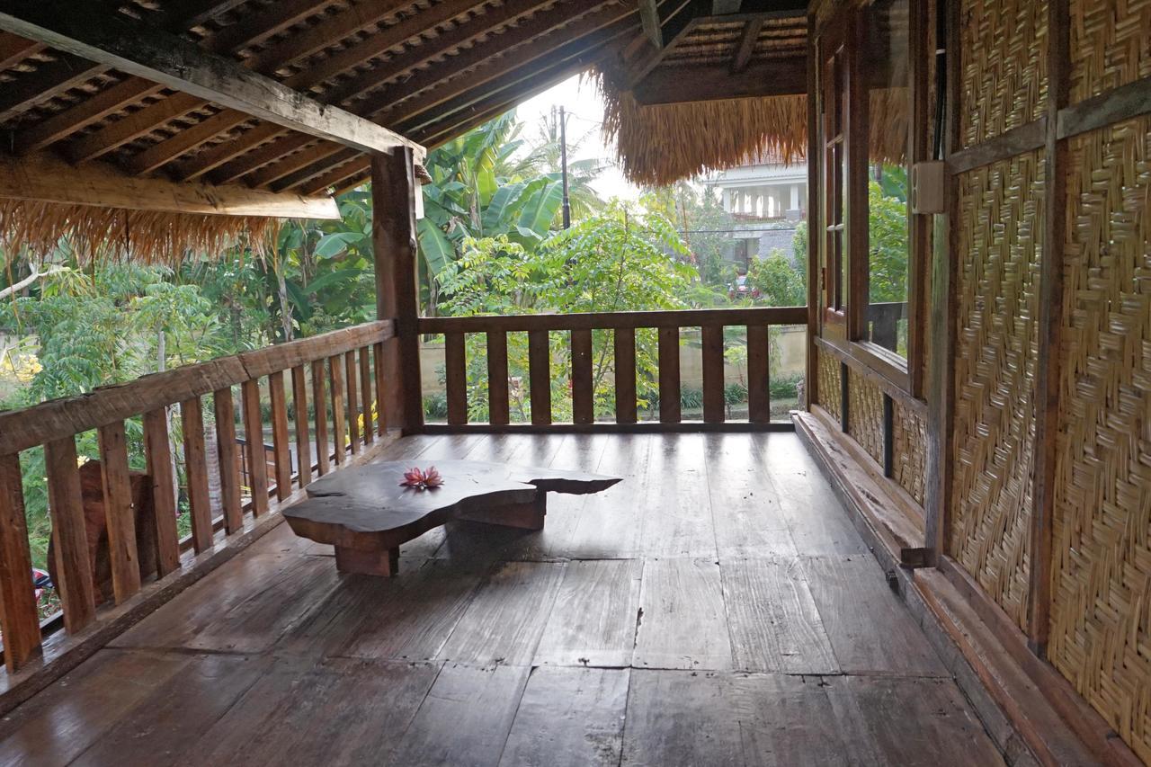 タンジュン Bale Jukung Bed & Breakfast エクステリア 写真